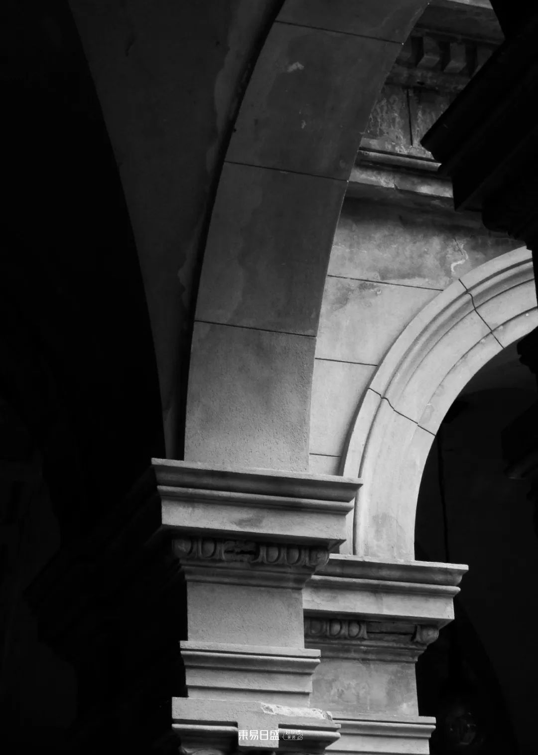 光华壹号 | 100㎡现代极简黑白灰风格：光影随心而动，一个人也不将就-9