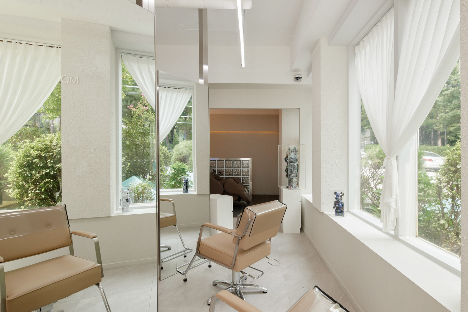 20 平米江南美容室设计 | 温馨氛围与白色&木纹的完美融合-8