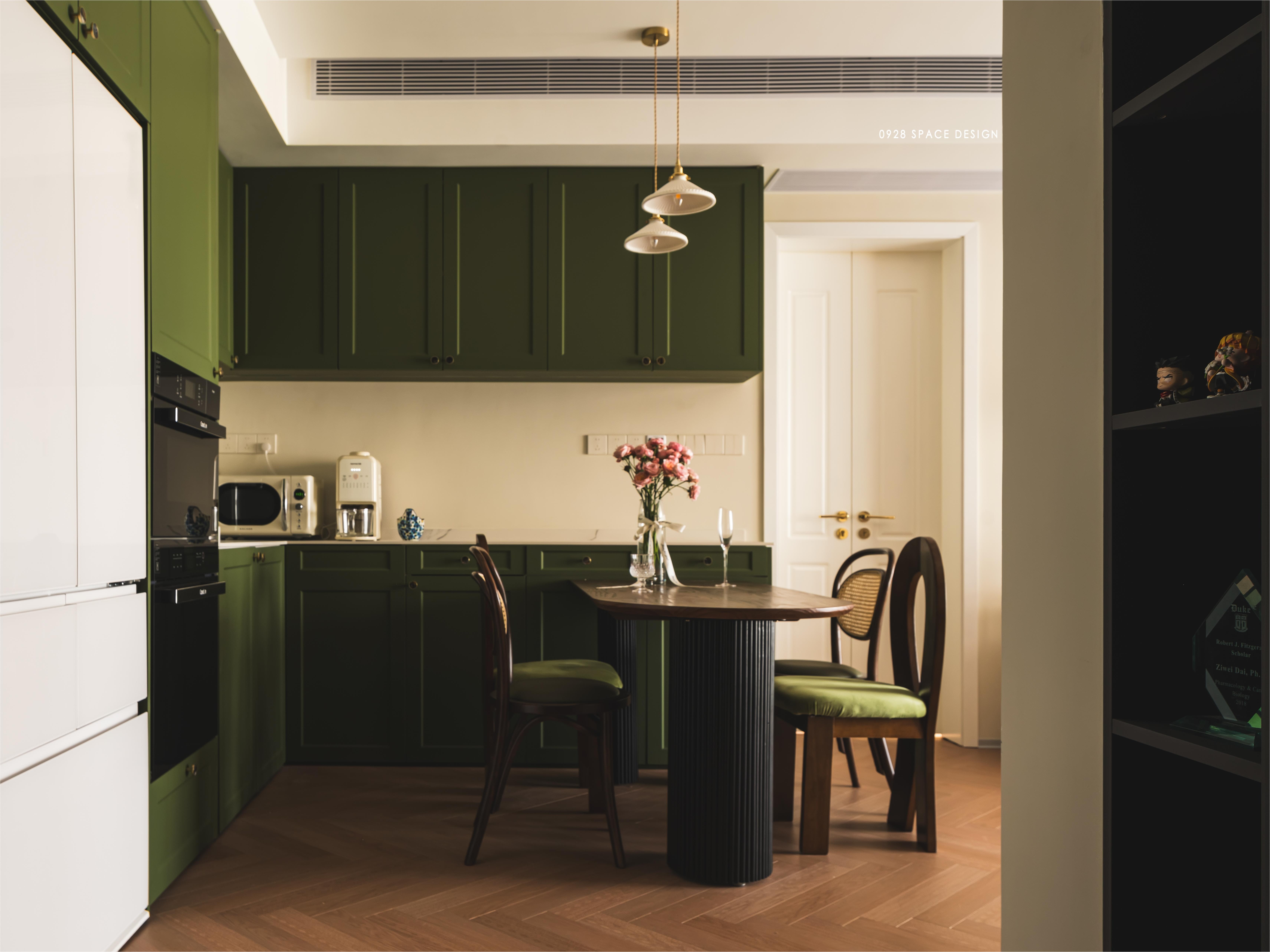 一人一猫的法式复古-36