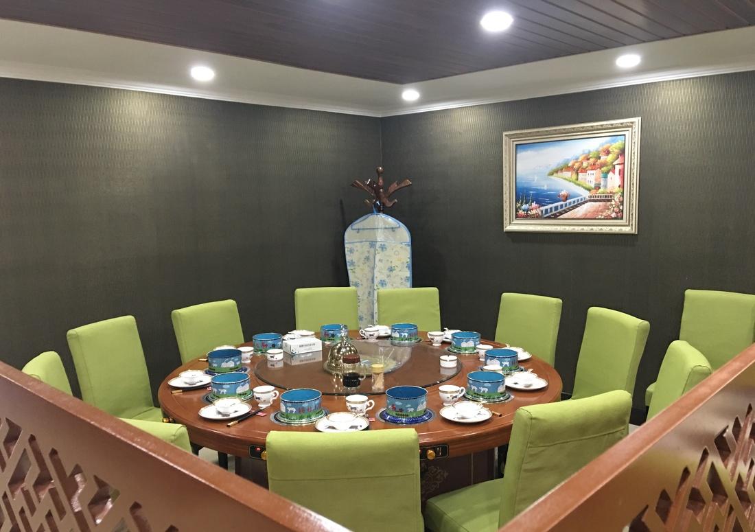 
呼市锡林小镇时尚涮都餐饮设计 -5