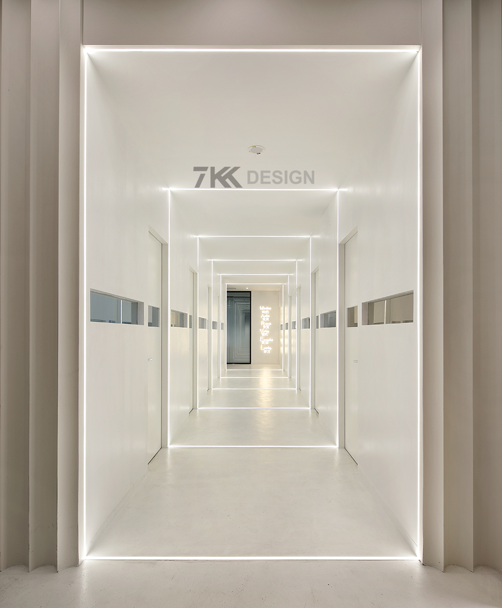 极简白,打造未来感办公环境-5