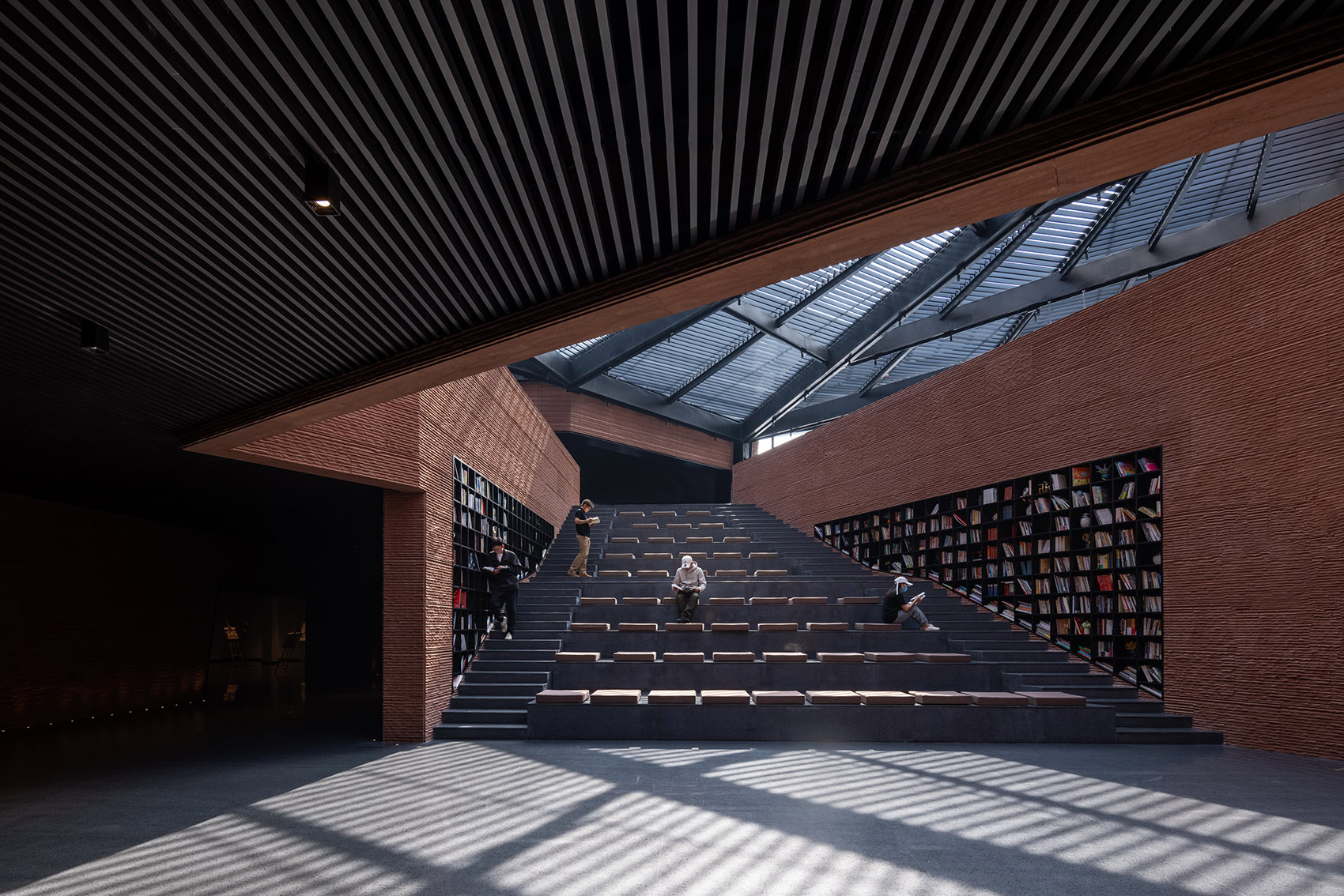 云南东风韵艺术中心 | 红土地上的现代石雕艺术-64