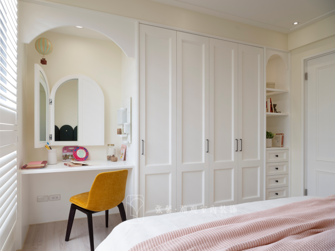 【作品】徜徉｜窗边光影斑驳，时光在阅读中缓慢-47