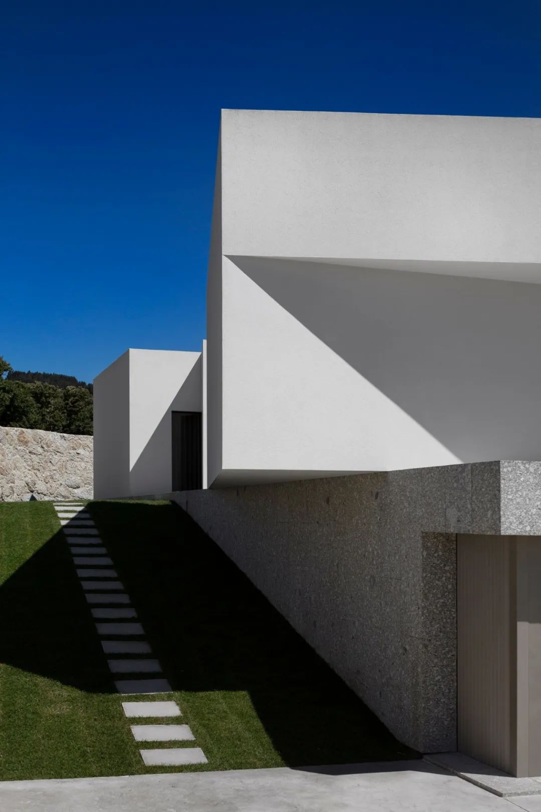 埃斯托里尔别墅丨葡萄牙丨Rui Vieira Oliveira architect-51