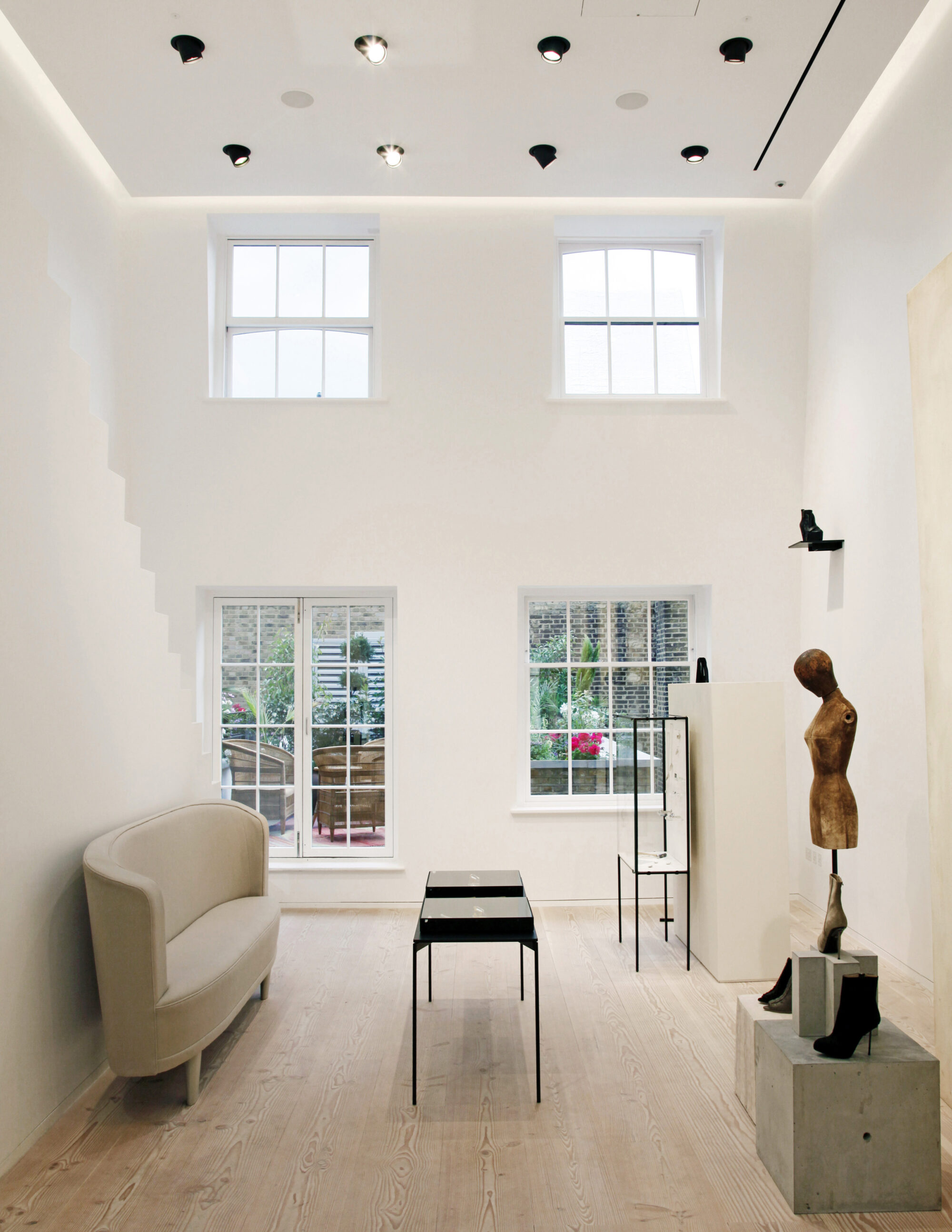 多佛街痤疮用品店丨United KingdomLondon丨Gort Scott（Jay Gort,Fiona Scott）-29