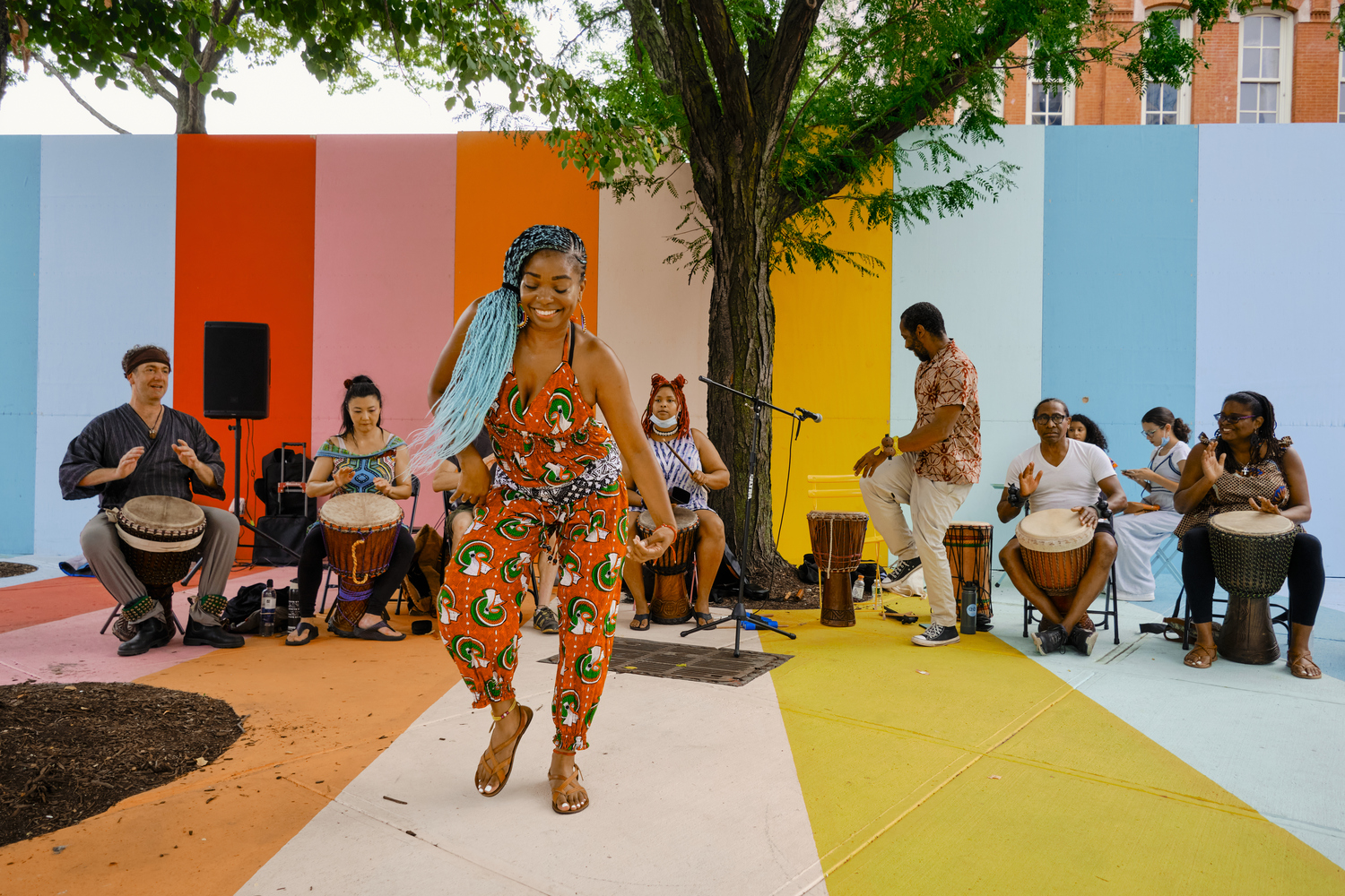 美国明亮的条纹装置丨Taller KEN 设计工作室-22