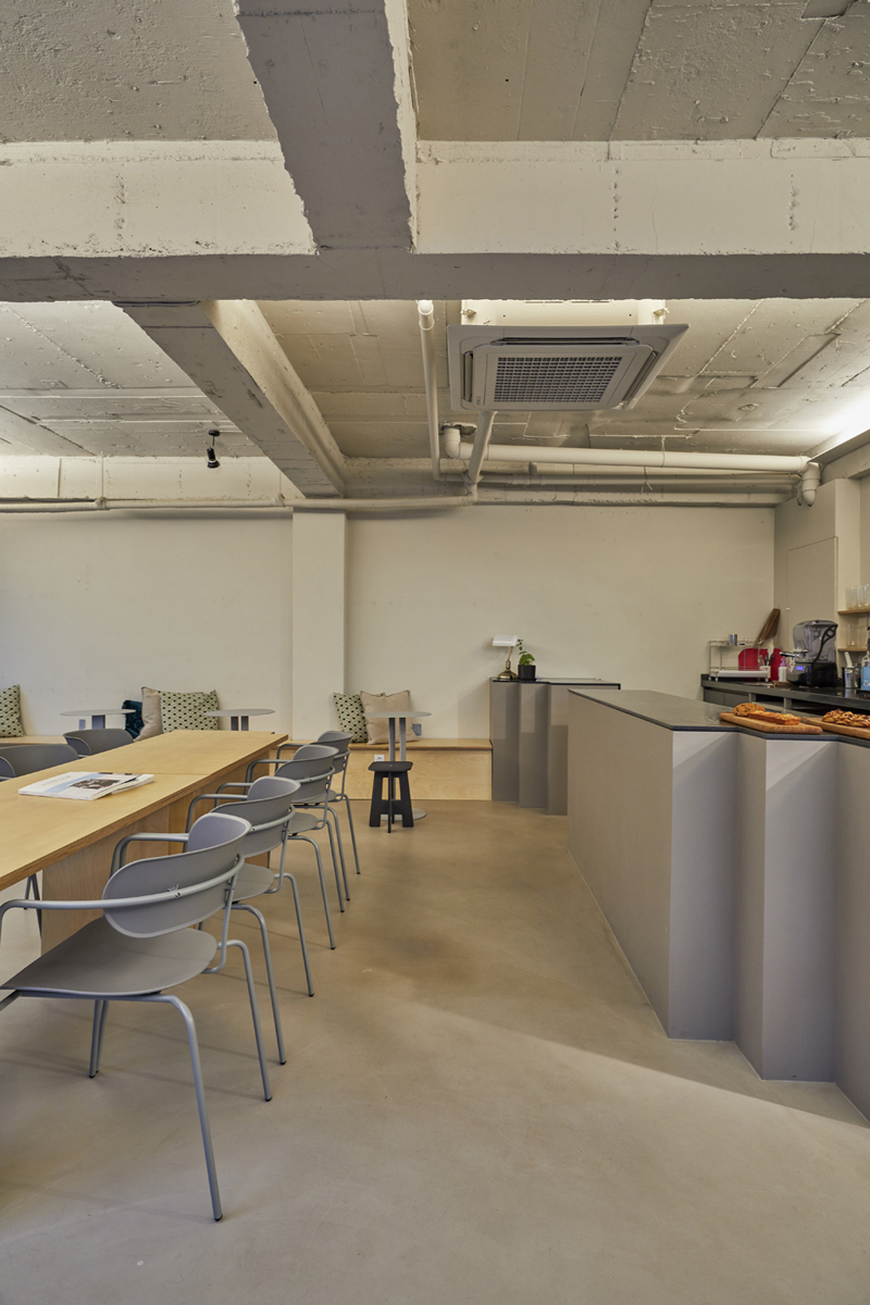 13 坪咖啡厅 | 复古外观现代内装的设计巧思-13