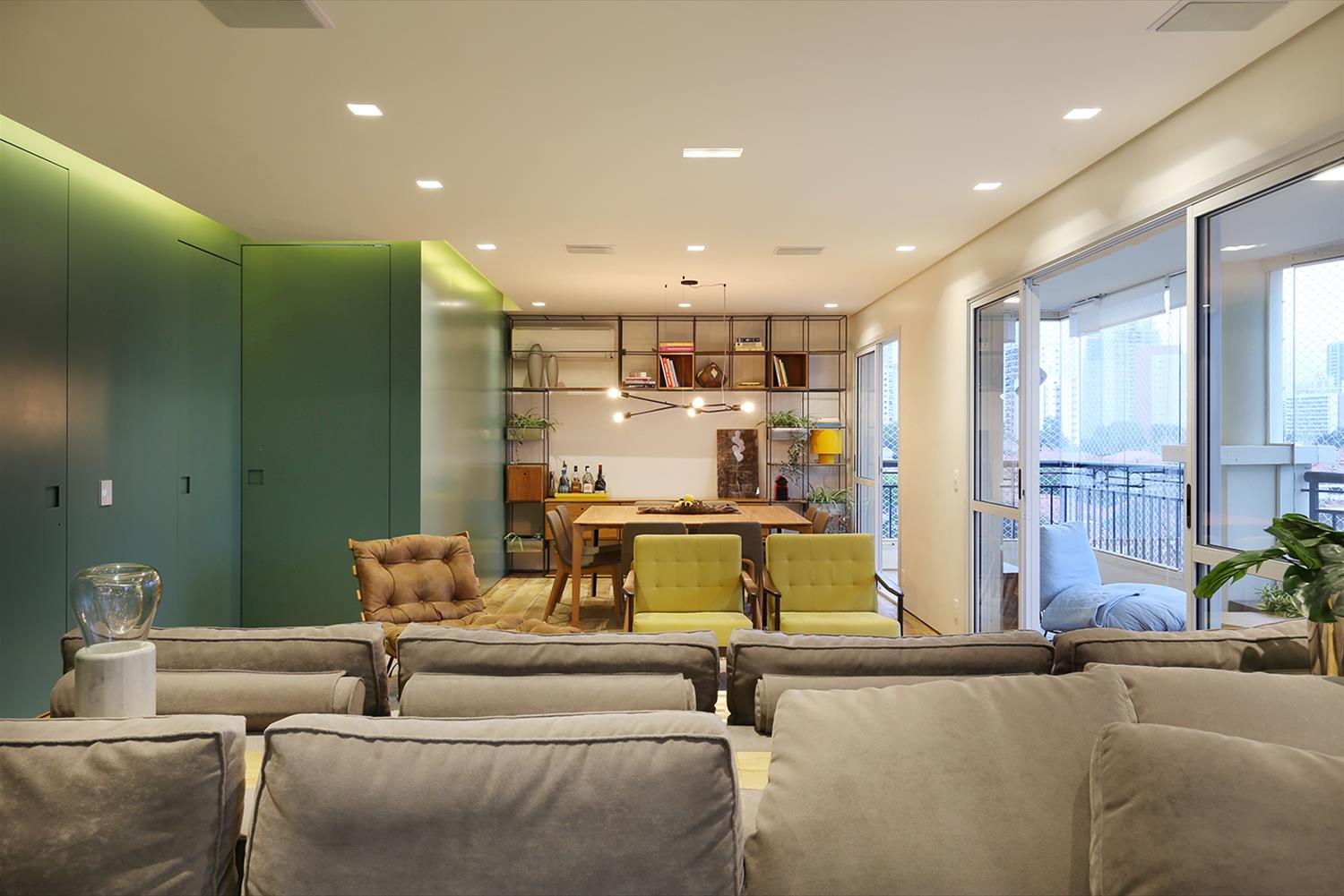 巴西 SP 公寓 | 蓝色调的木质魅力-2