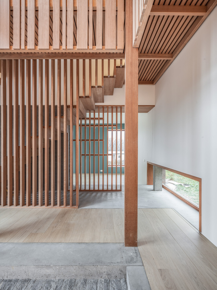 比利时L型乡间别墅-14