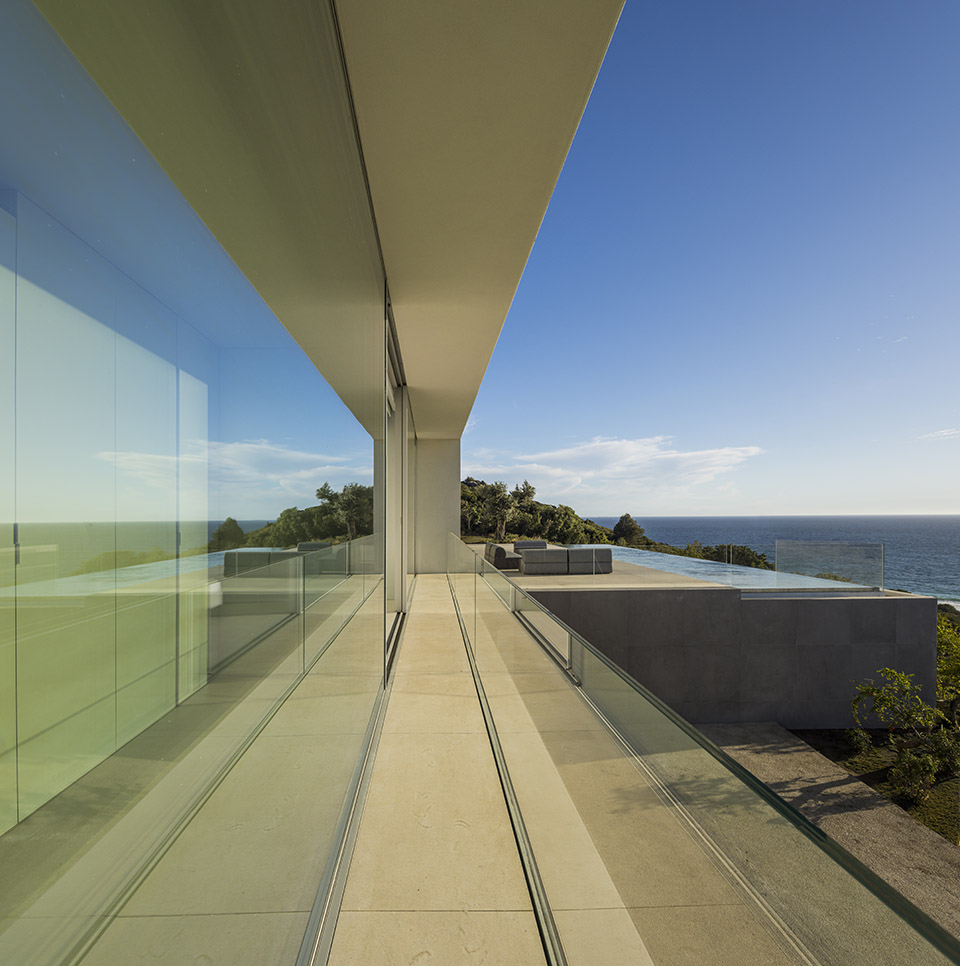 空中之屋 · 嵌入山体的宁静海景住宅丨Fran Silvestre Arquitectos-109