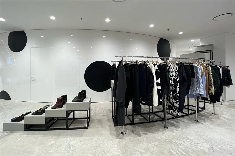 川久保玲亲自操刀，Dover Street Market Beijing 全新北京店铺设计-27