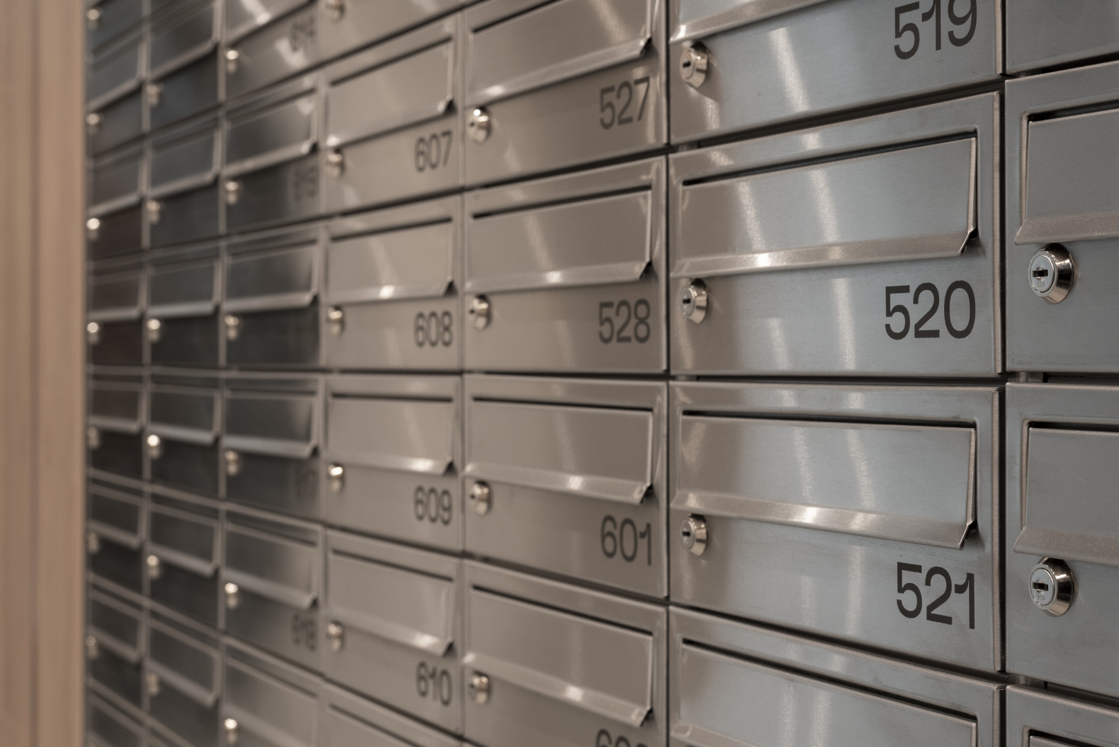 Resi4Rent 大楼导视系统与环境图形设计丨波兰克拉科夫丨blank studio,wayfinding studio-36