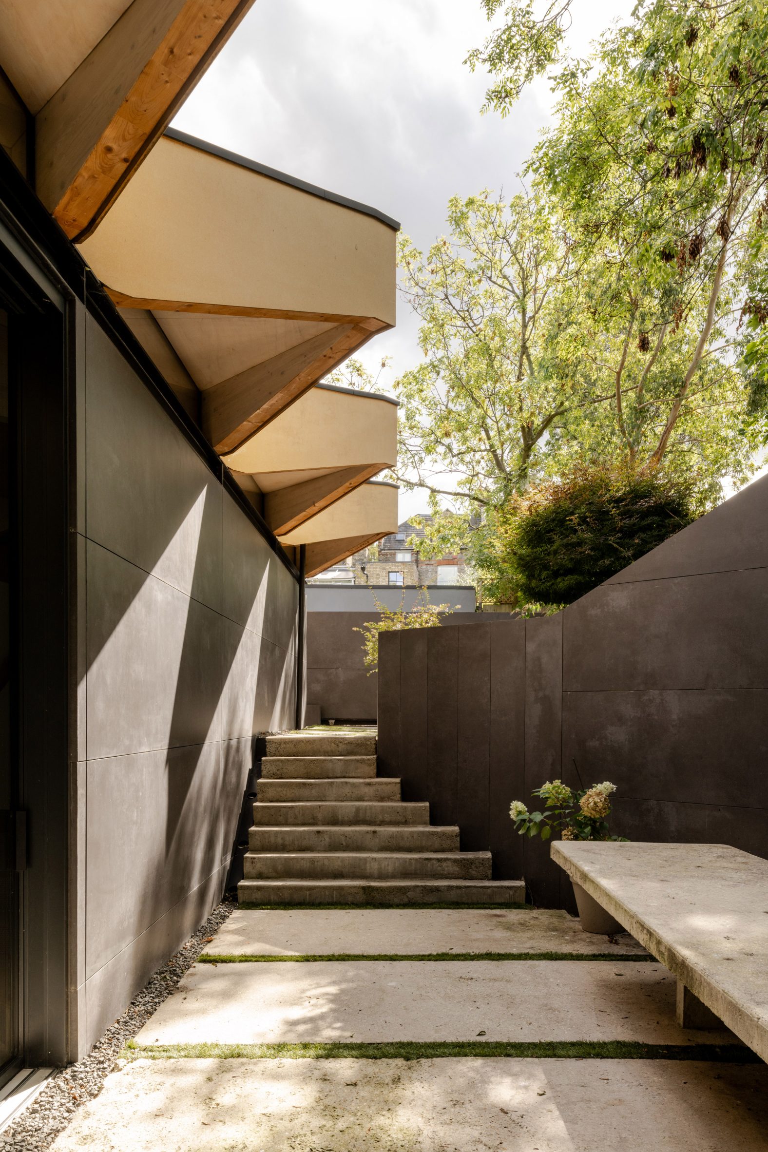 阿伯尔住宅（注：若Arbour为特定人名，这样翻译较合适；若有特殊背景需结合实际判断，若仅按字面可译为凉亭屋 ，这里按可能为人名情况给出此唯一结果） 丨英国伦敦-15