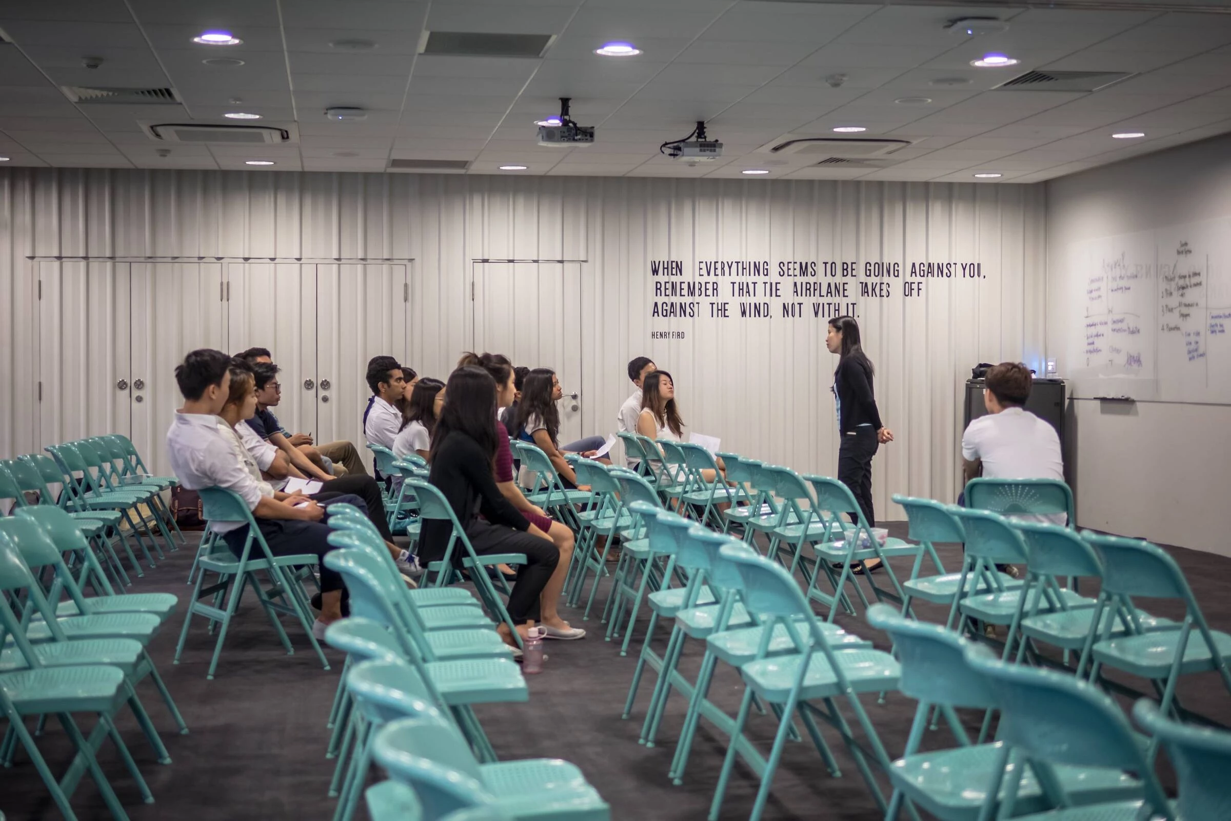 新加坡航空主题共享办公空间· Egg Creatives 的“梦幻航站”-14