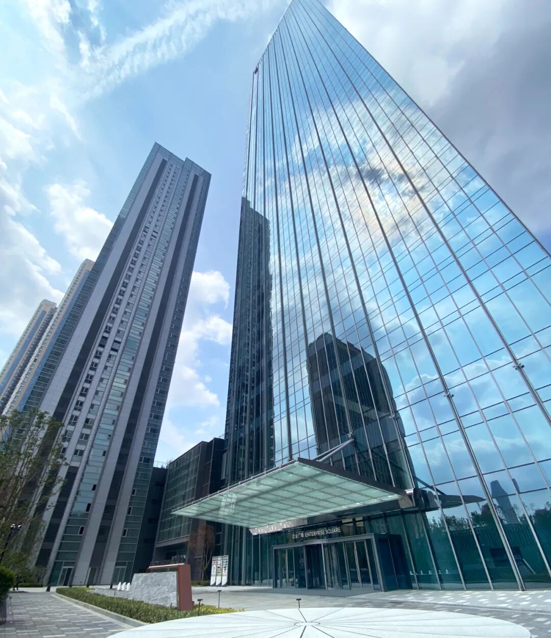 动态|天津嘉里中心二期项目“企业广场”办公楼已竣工-3