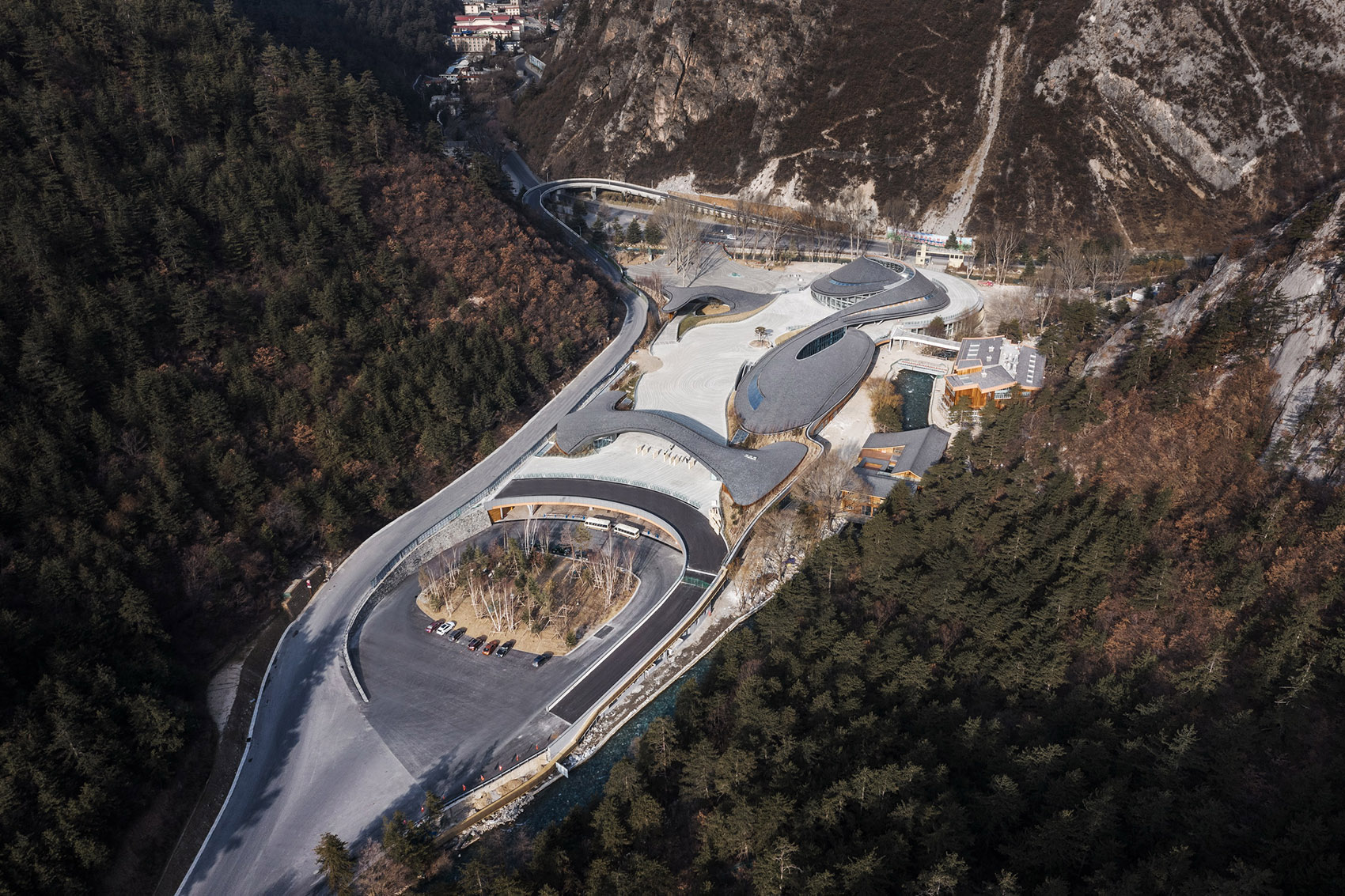 阿坝九寨沟景区沟口立体式游客服务中心丨中国阿坝丨清华大学建筑设计研究院-7