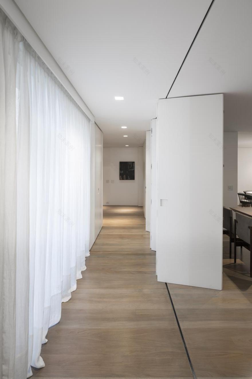 巴西 São Paulo 城市别墅改造,舒适与隐私并重-9