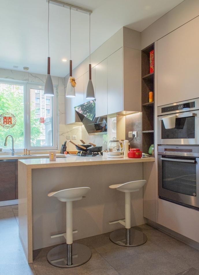 简约轻工业风宅邸 | 隐形门、玻璃砖墙的创意设计-14