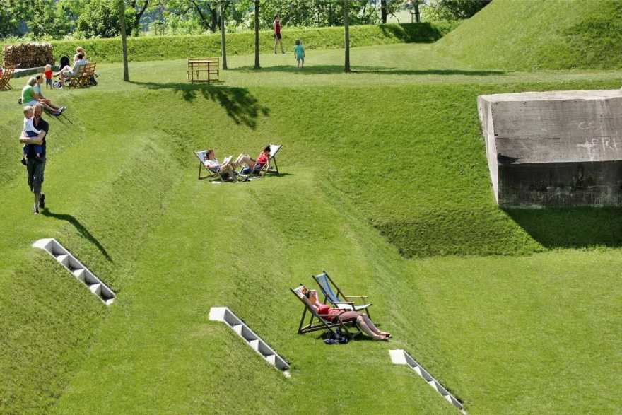 荷兰哥伦布绿堡地形,RAAAF-10