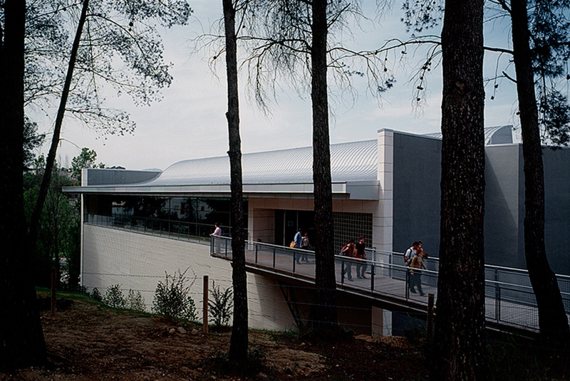 巴塞罗那自治大学传播图书馆及综合报库丨西班牙巴塞罗那-9