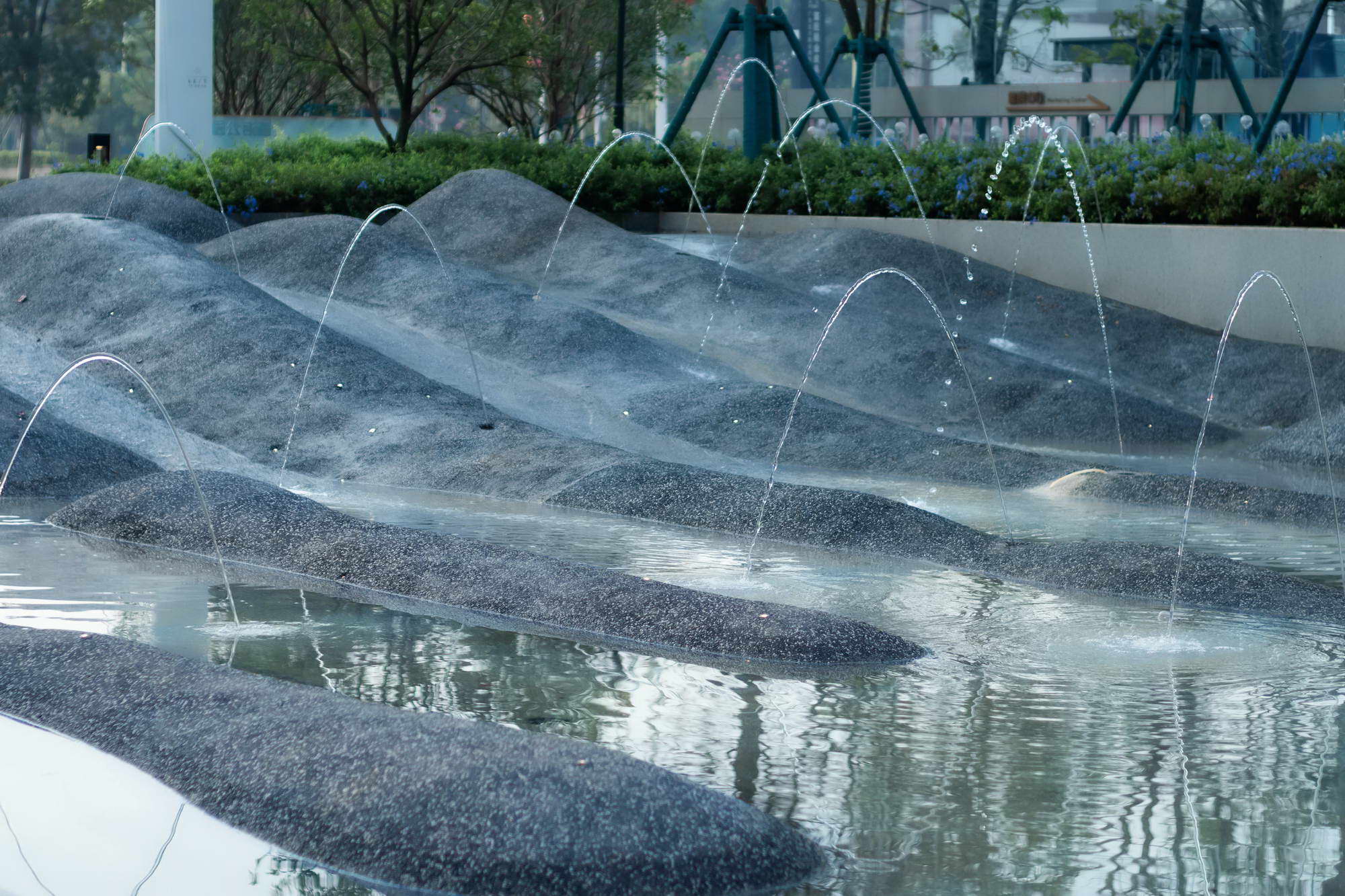 东莞万科卓越珑远未来之光 | 星海公园的现代设计魅力-35