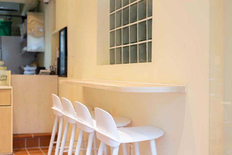 简约 10 坪美式餐厅 精致瓷砖地板设计-8