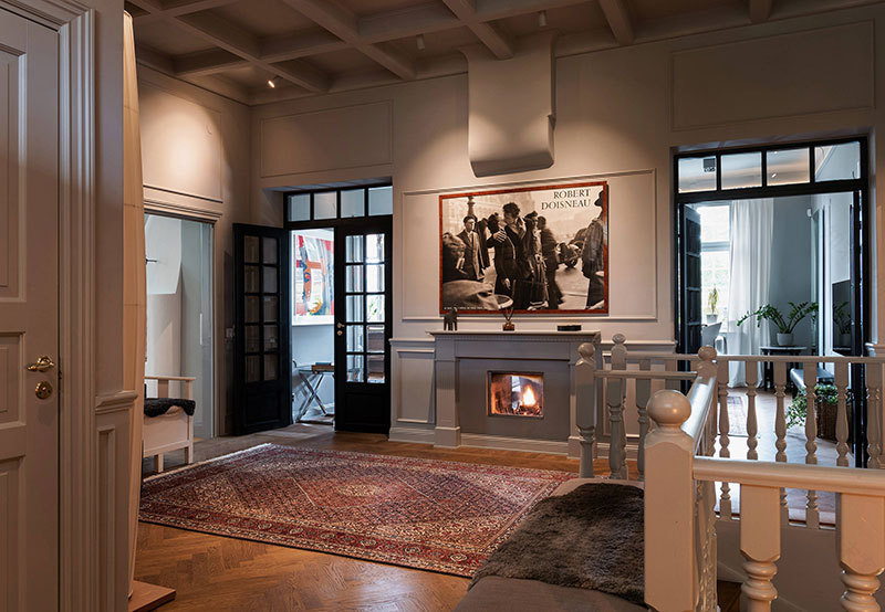 瑞典神秘庄园 | 暗色调的惊艳空间-2