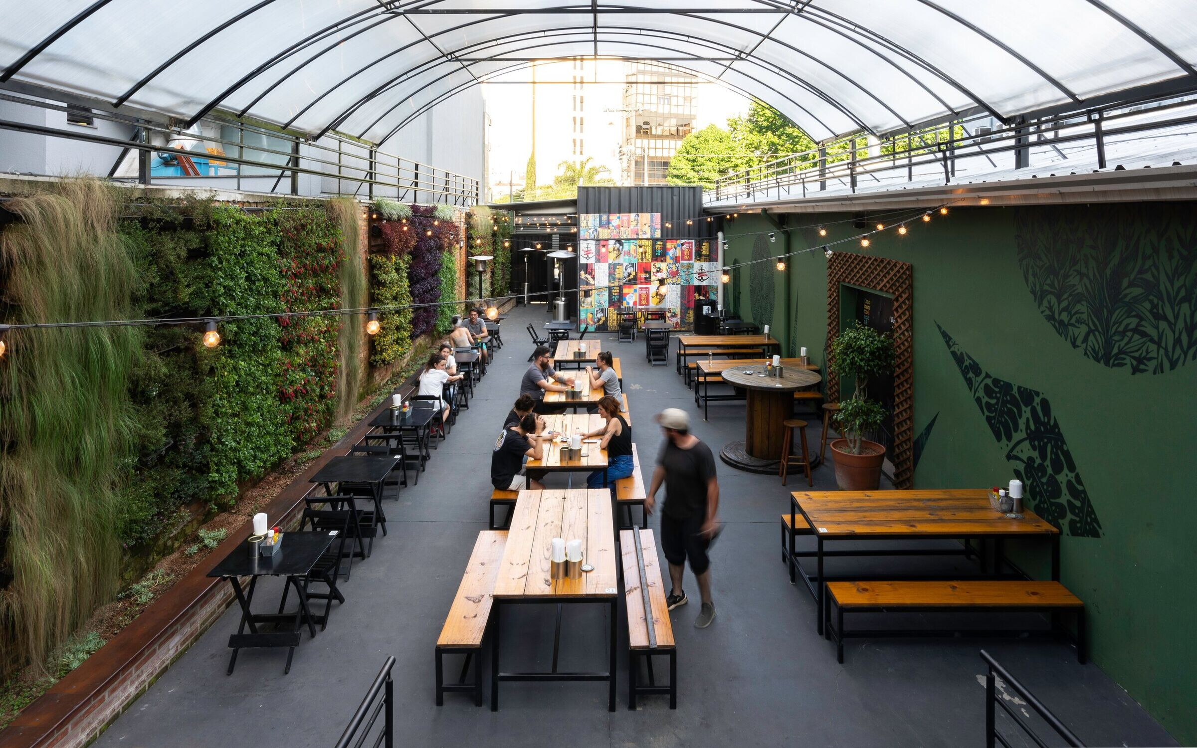 巴西城市绿洲·Doca Beer Garden-11