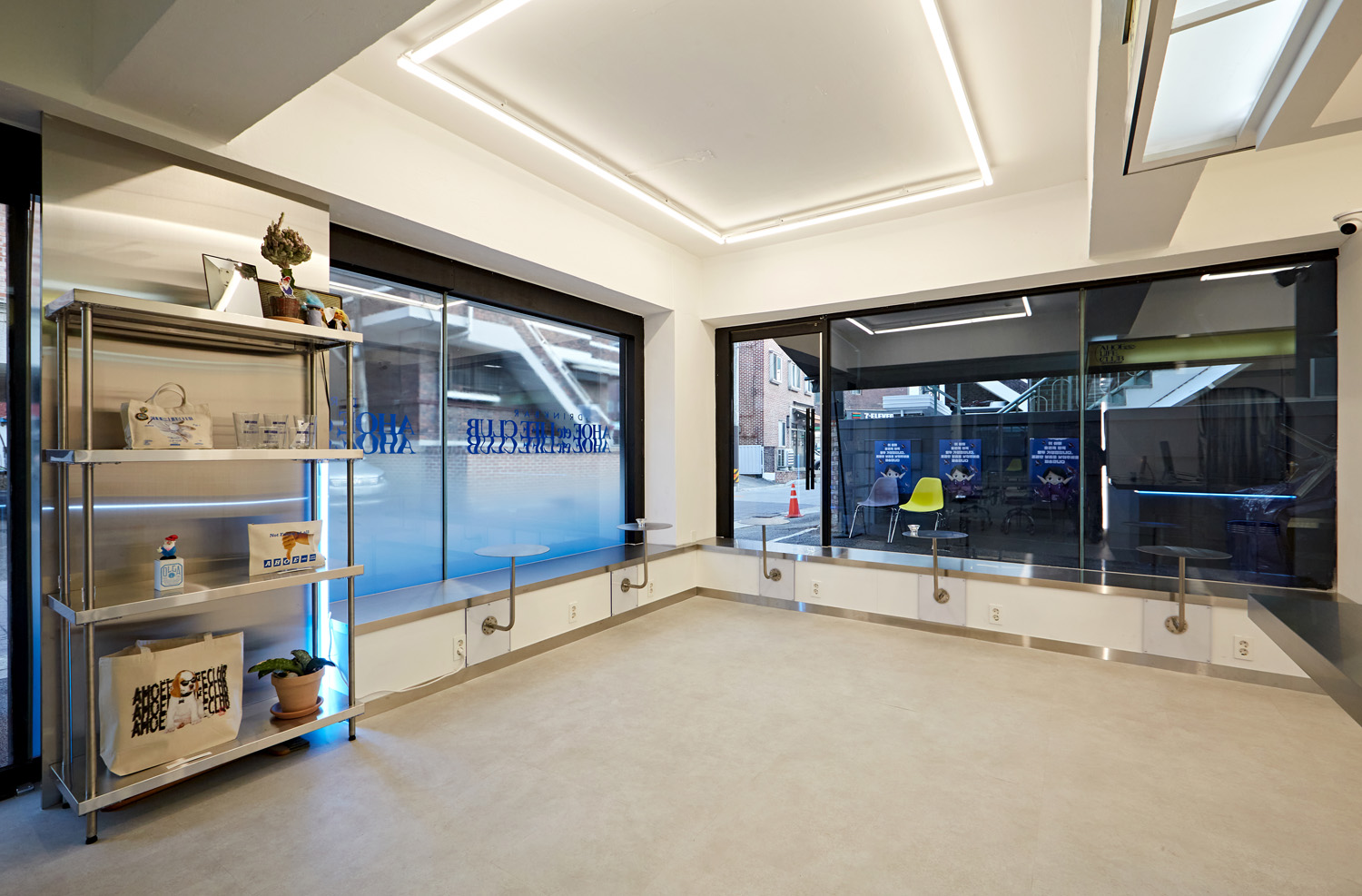 现代简约 18 平米咖啡厅设计-14