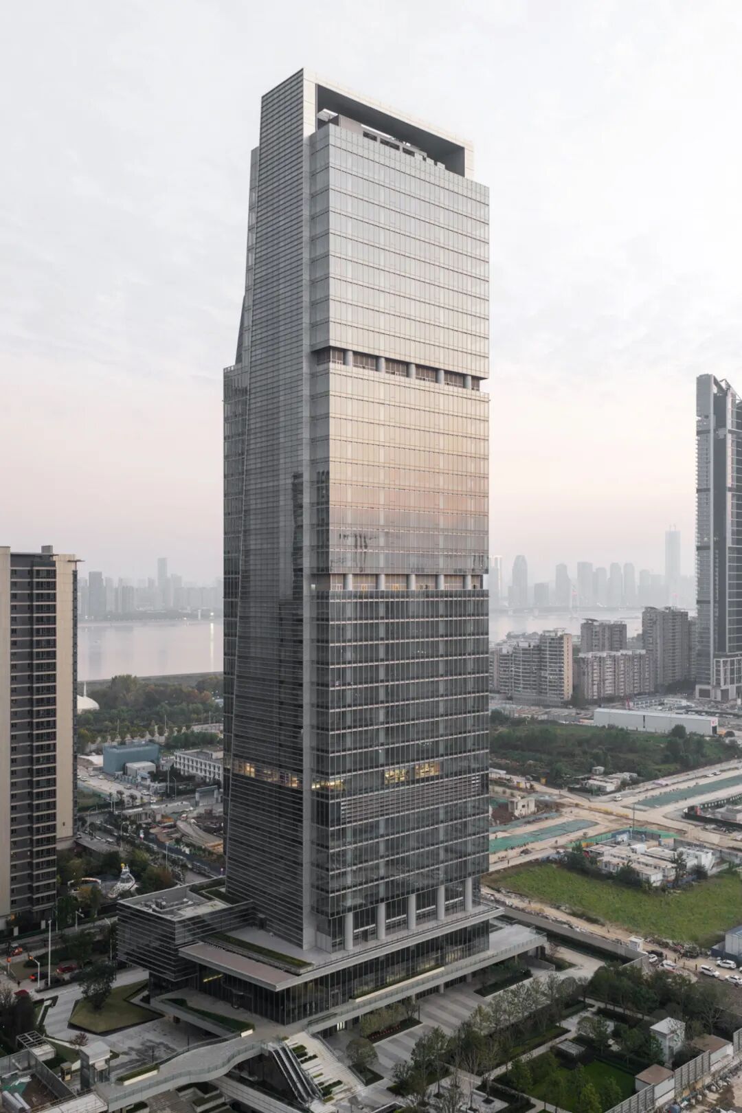 二七沿江商务核心区北片商办地块18号地块（信泰中心E座）丨中国武汉丨中信建筑设计研究总院有限公司-14