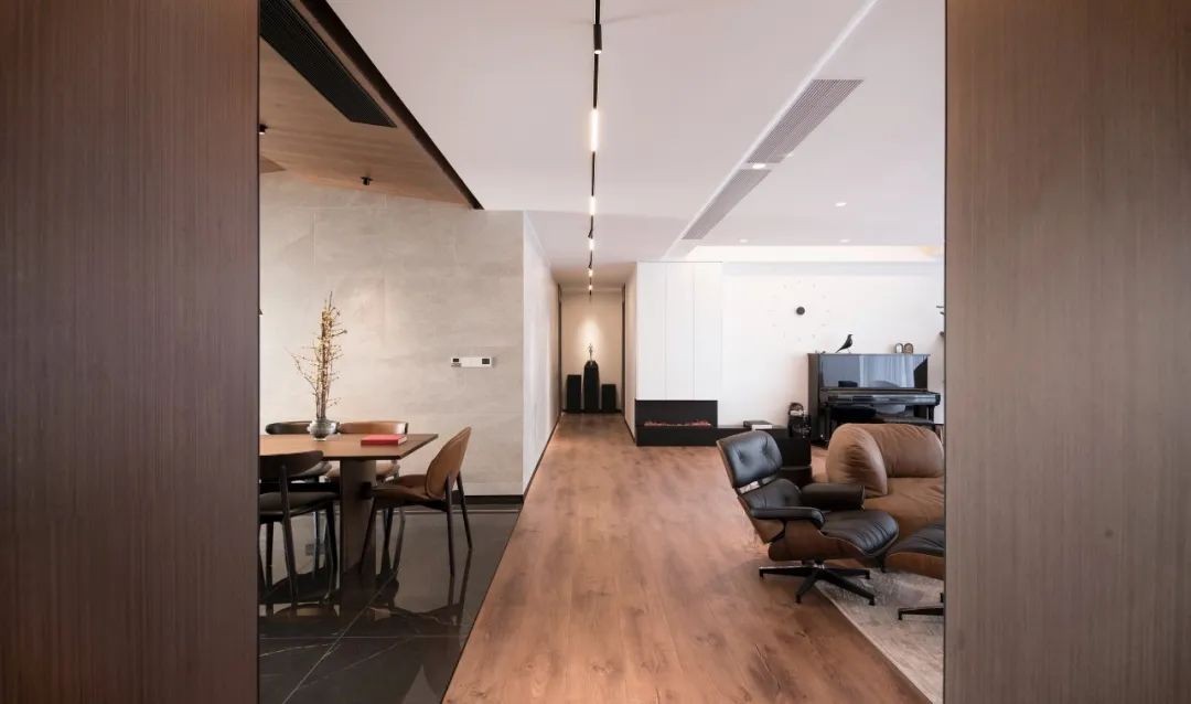 云端鸟瞰山城天际线的家丨中国重庆丨耕好设计-10