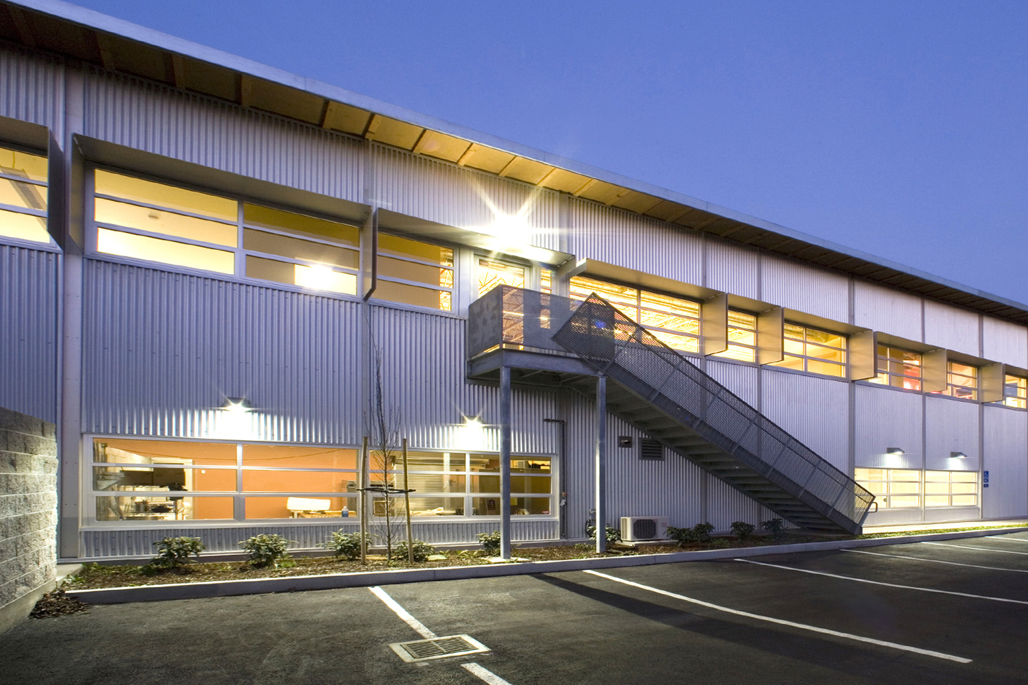 旧金山 20 世纪工业风绿色办公楼-16