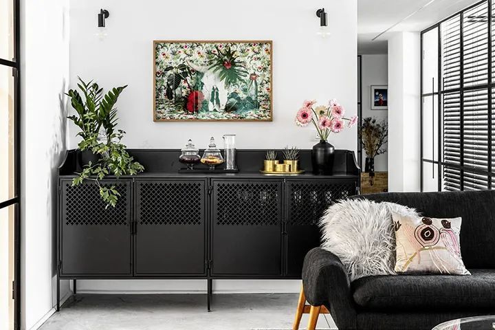 特拉维夫公寓改造,Qumra Capital 办公室的黑白极简魅力-17