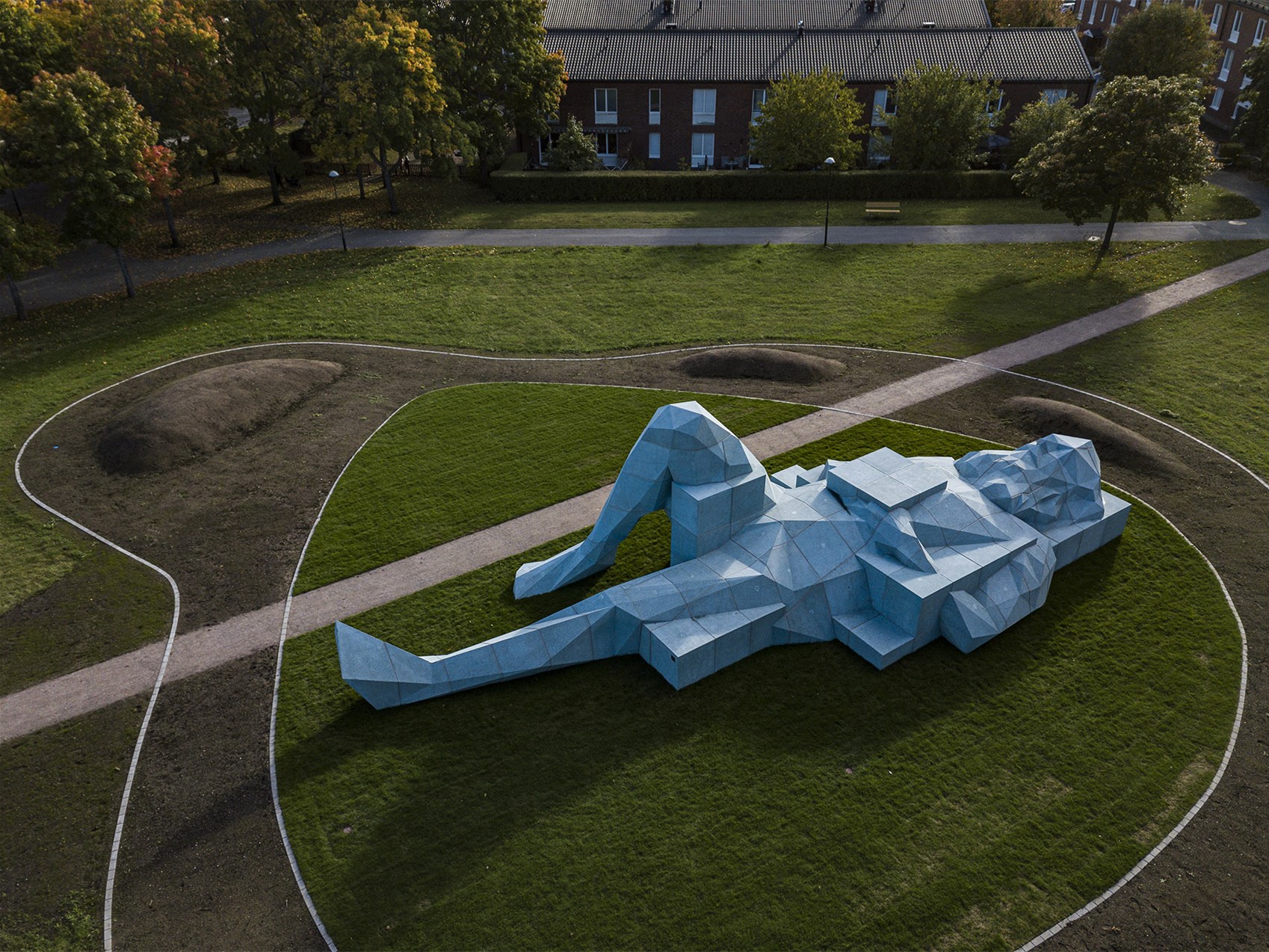 瑞典 Vårbergs 巨人雕塑丨瑞典斯德哥尔摩丨Xavier Veilhan-3