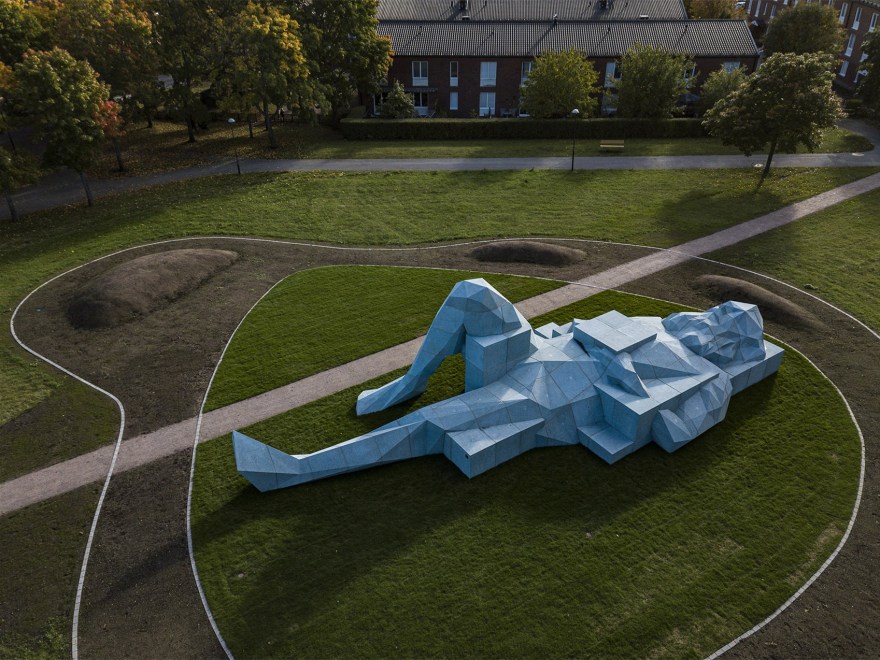 瑞典 Vårbergs 巨人雕塑丨瑞典斯德哥尔摩丨Xavier Veilhan-3