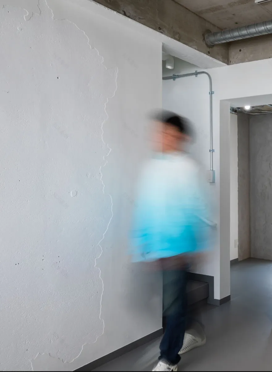 赋予老建筑新生命的“Runtrip”办公室丨日本东京丨van der Architects-22