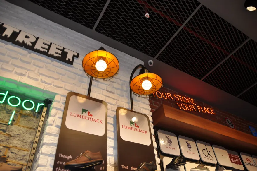 街头运动旗舰店-22