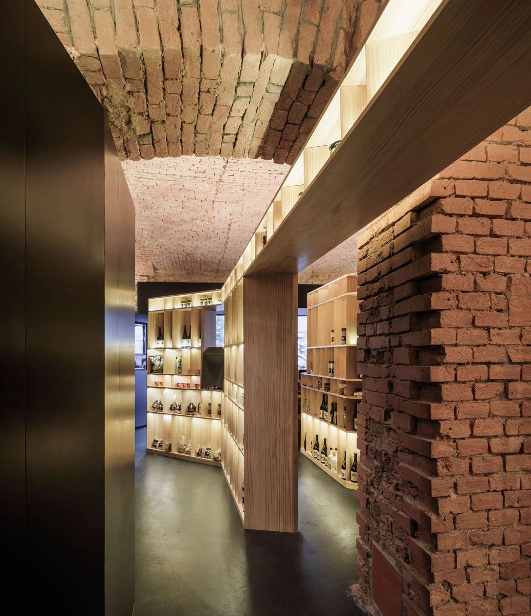 灵活多变的西班牙风情商铺设计-17