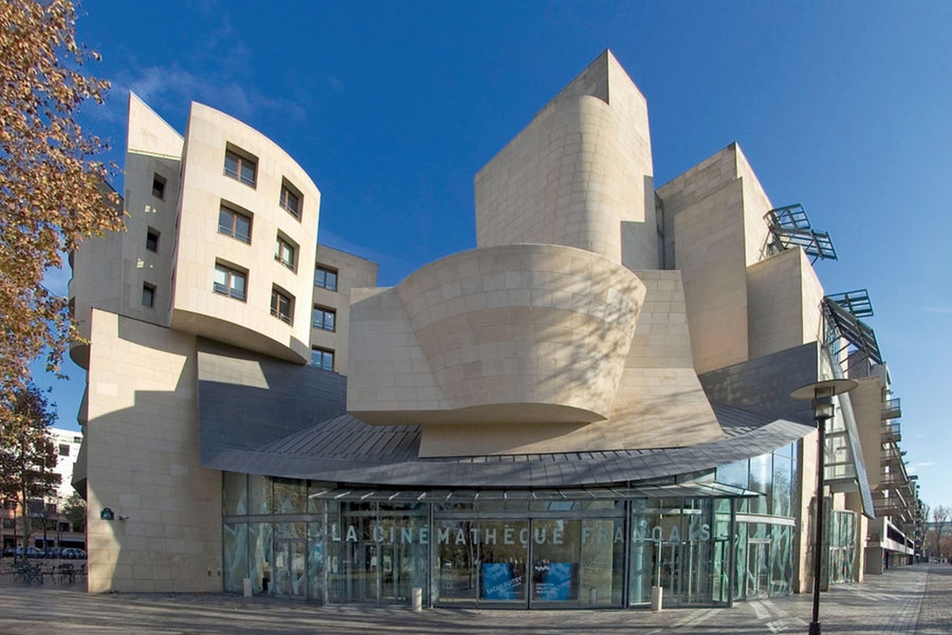 Frank Gehry- 15 Iconic Projects - RTF | Rethinking The Future-4