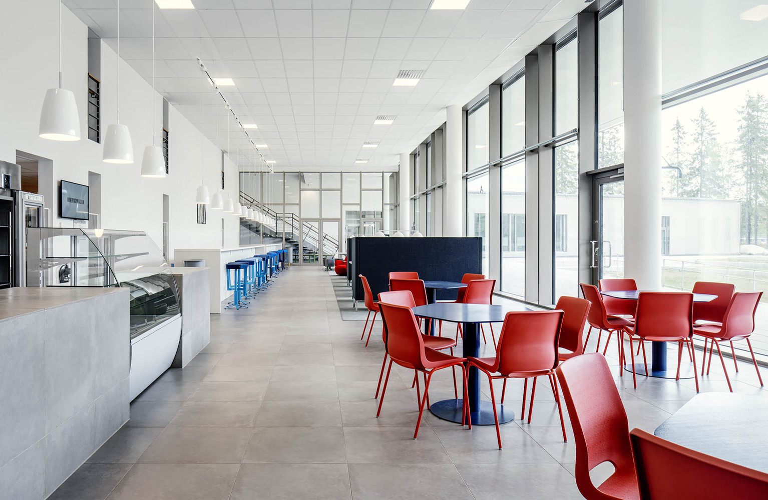 瑞典 Minerva 学校 · 透明与自然的和谐融合-16