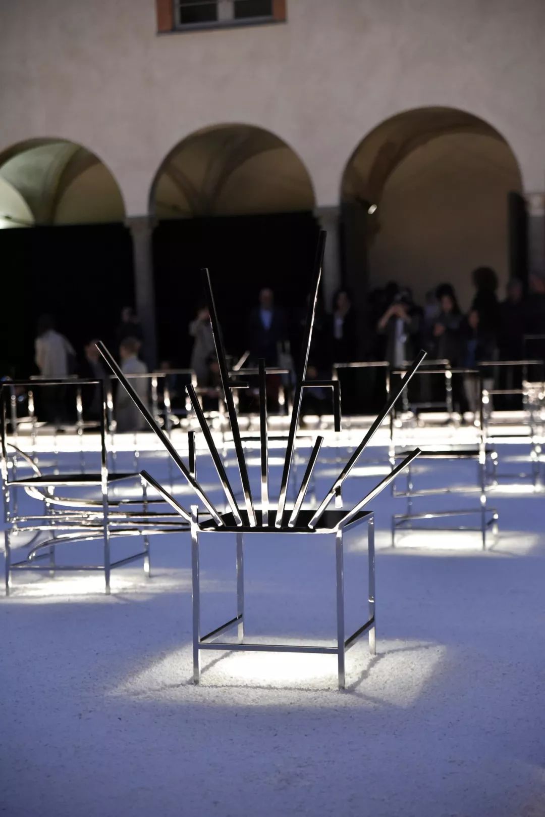 nendo 打造东京商业综合体,极简设计展现灵动趣味-255