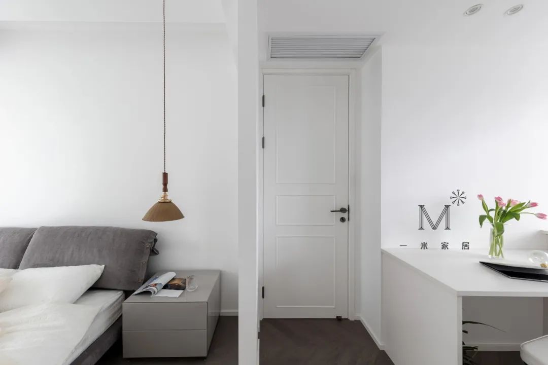 90㎡现代婚房 | “黑白灰”的纯粹浪漫-46