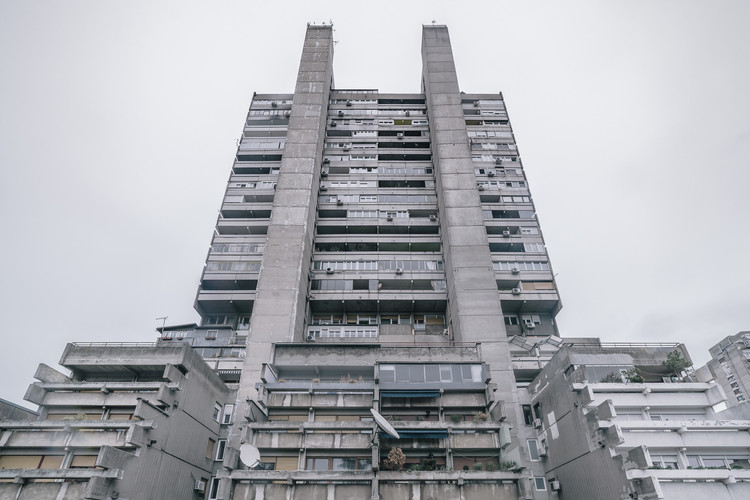 混凝土之美 · 探访前南斯拉夫的 Brutalist 建筑丨Алексей Коженков-1