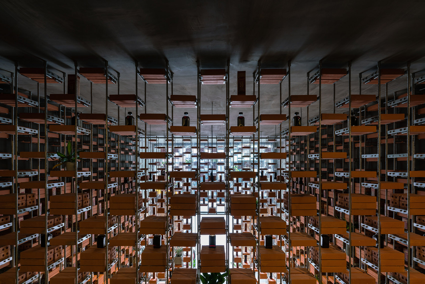 Organicare商品展示间,越南 / Tropical Space-26