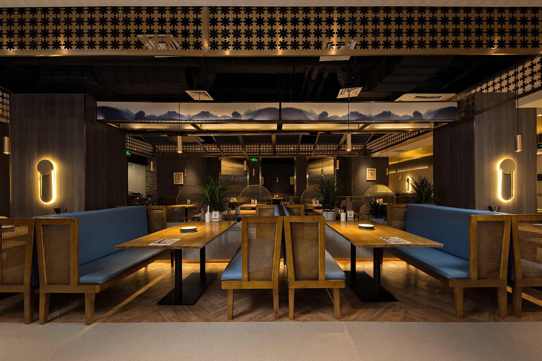 湘味小馆室内设计丨中国武汉丨过白美学-13