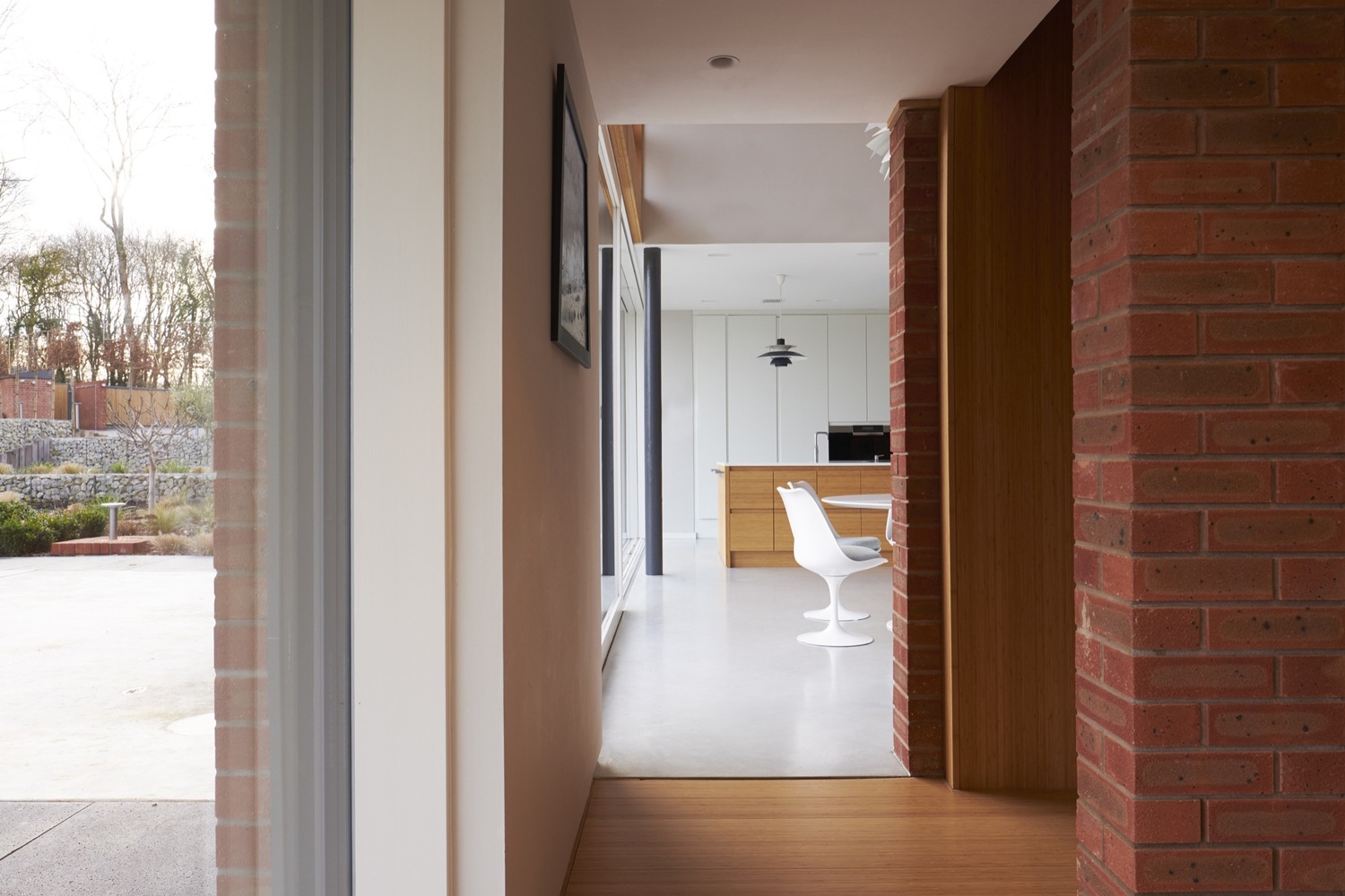 红砖绿意相映成趣,节能环保的英国乡村别墅-58