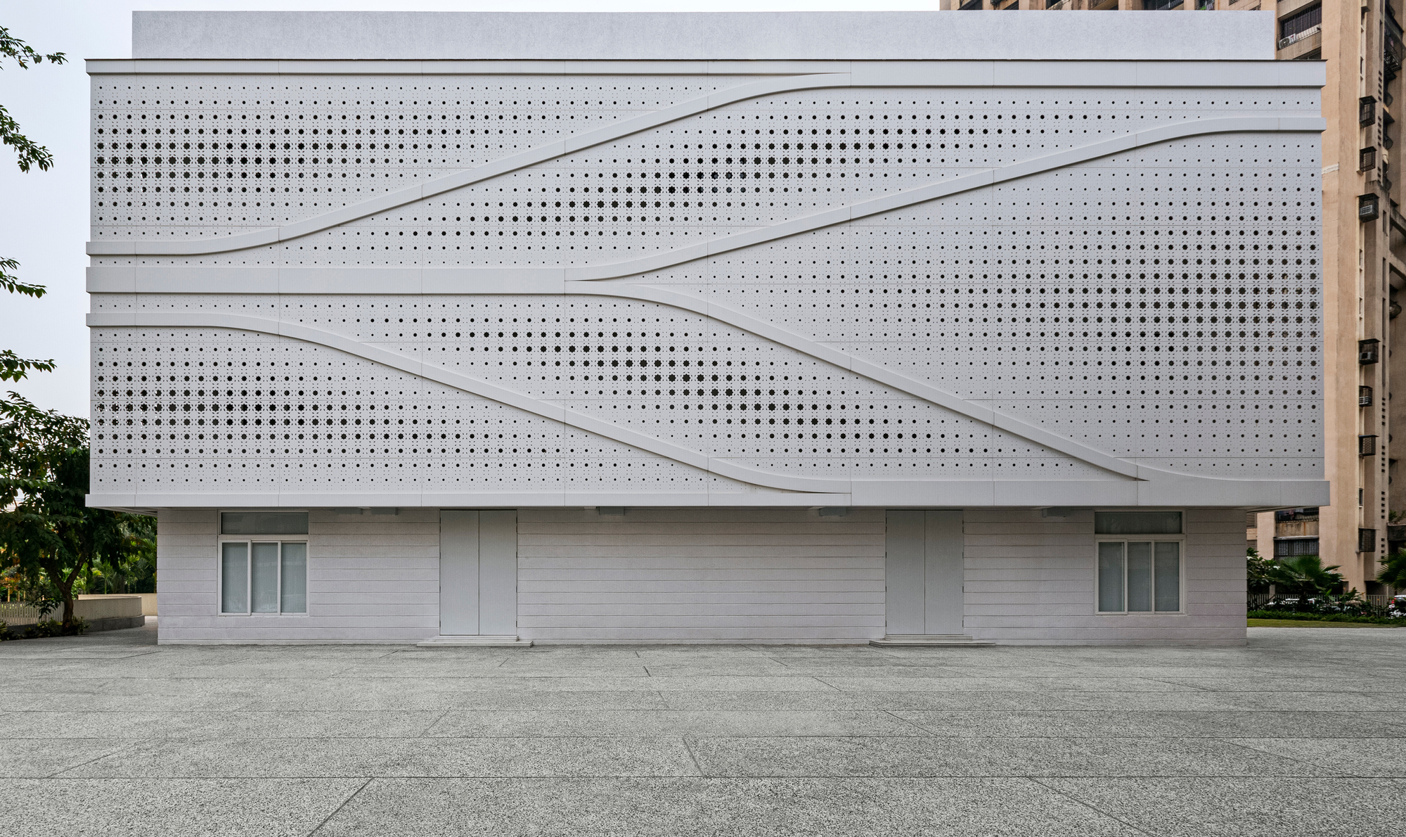 Ismaili Jamatkhana & Community Centre / NUDES-21