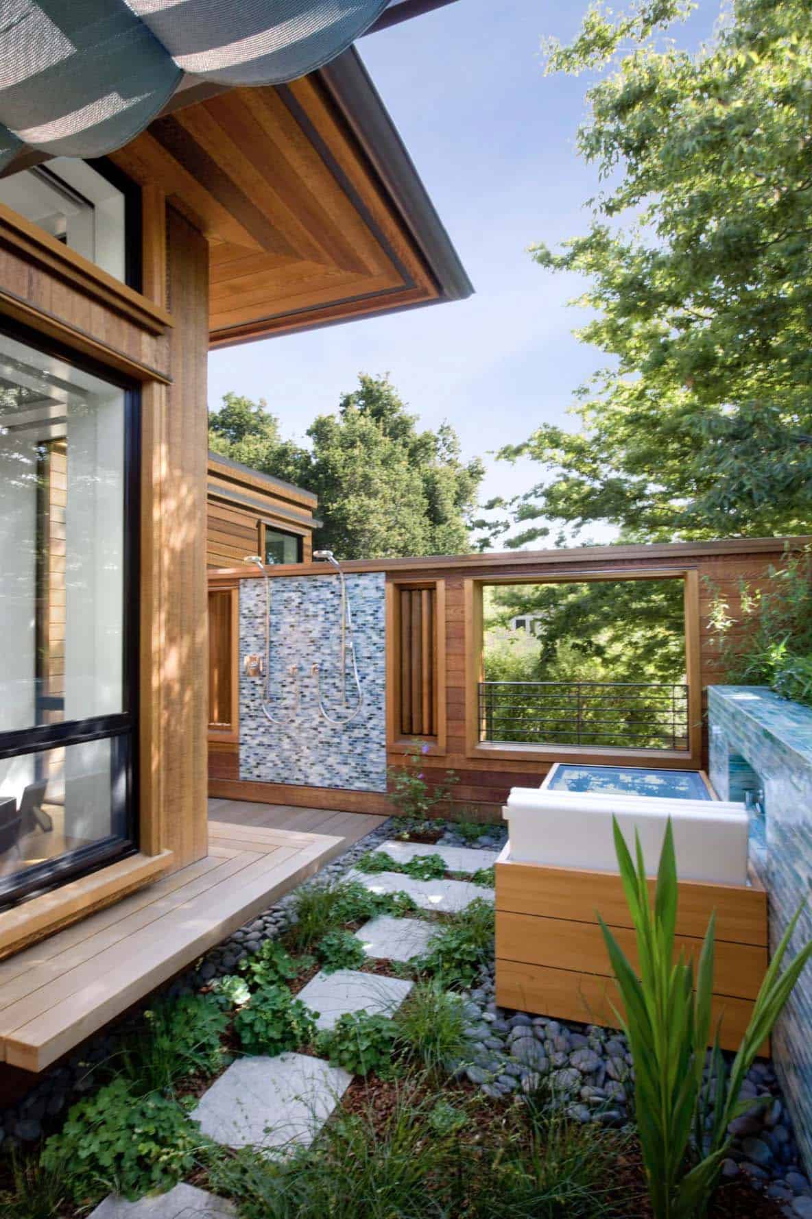 Inside a spectacular Palo Alto house with a cool green roof deck-25
