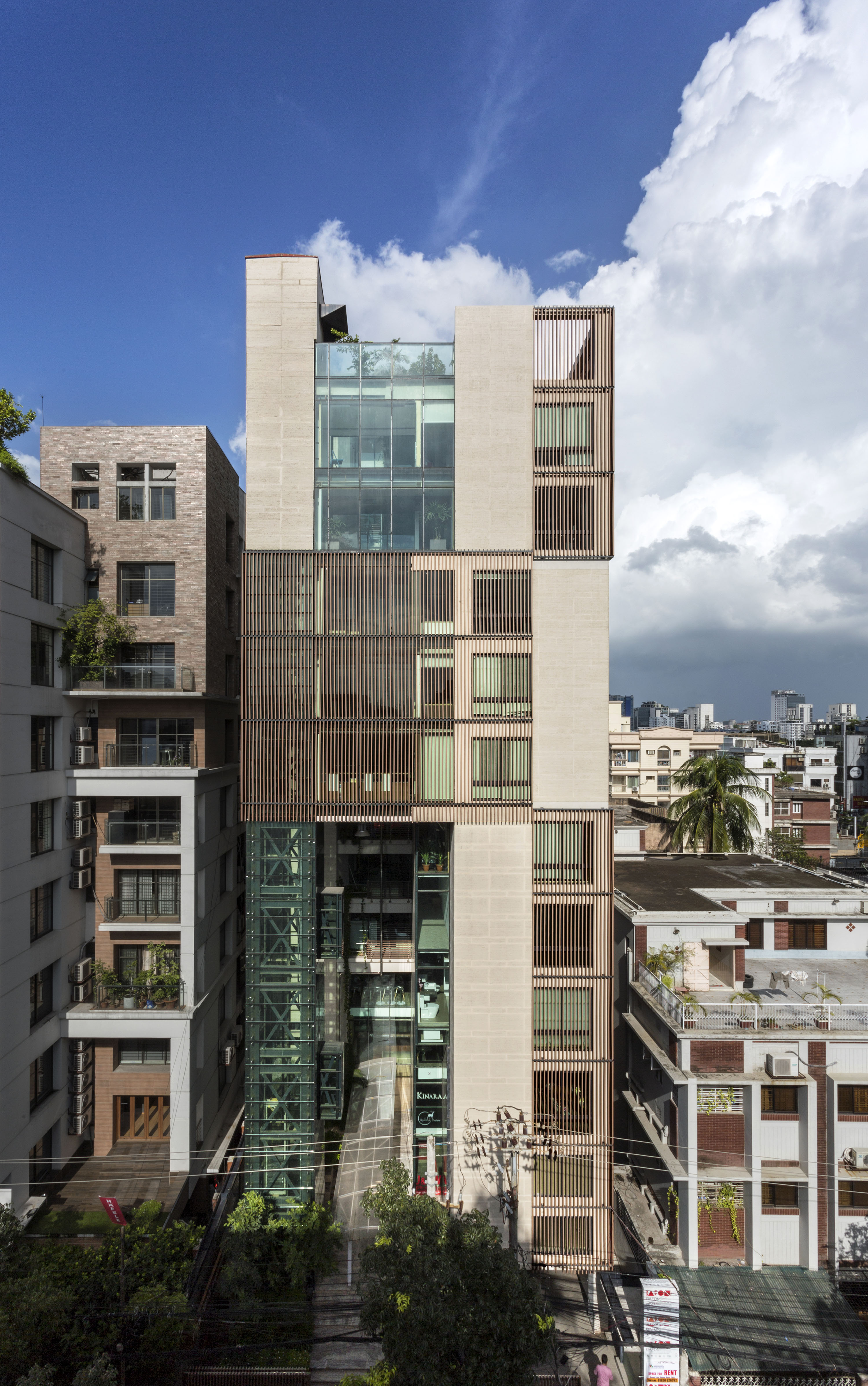 绿意盎然的都市森林办公楼-22