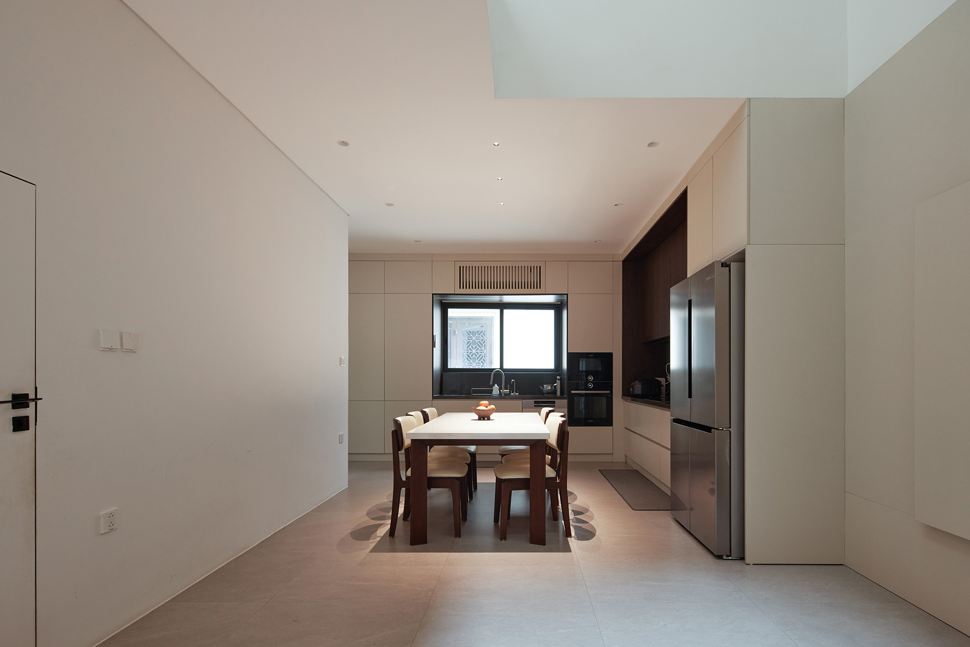 仁义之家;义之家(这里Yen Nghia可能对应越南语的Nhân nghĩa,是仁义的意思,在没有更多背景的情况下推测翻译,Yen Nghia直接音译可成延义等,但音译表意不明确,凭借较常见越南语语义选择意译) 丨越南河内-10